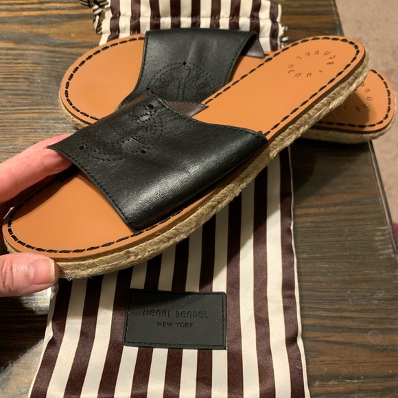 SOLD Sz 8 Henri Bendel Black Slides & Sleeper - Picture 3 of 12